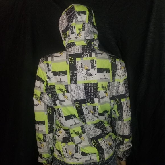 Forever 21 Mens Graphic Worldwide Windbreaker - Picture 6 of 10
